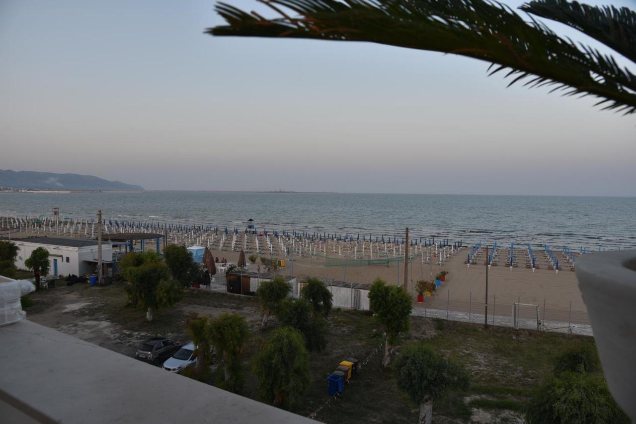 Vista Beb Mare Bed and Breakfast Manfredonia Buitenkant foto